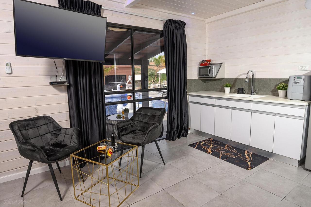 אוטופיה בצפון - מתחם אירוח מפואר Hotel Dalton Bilik gambar