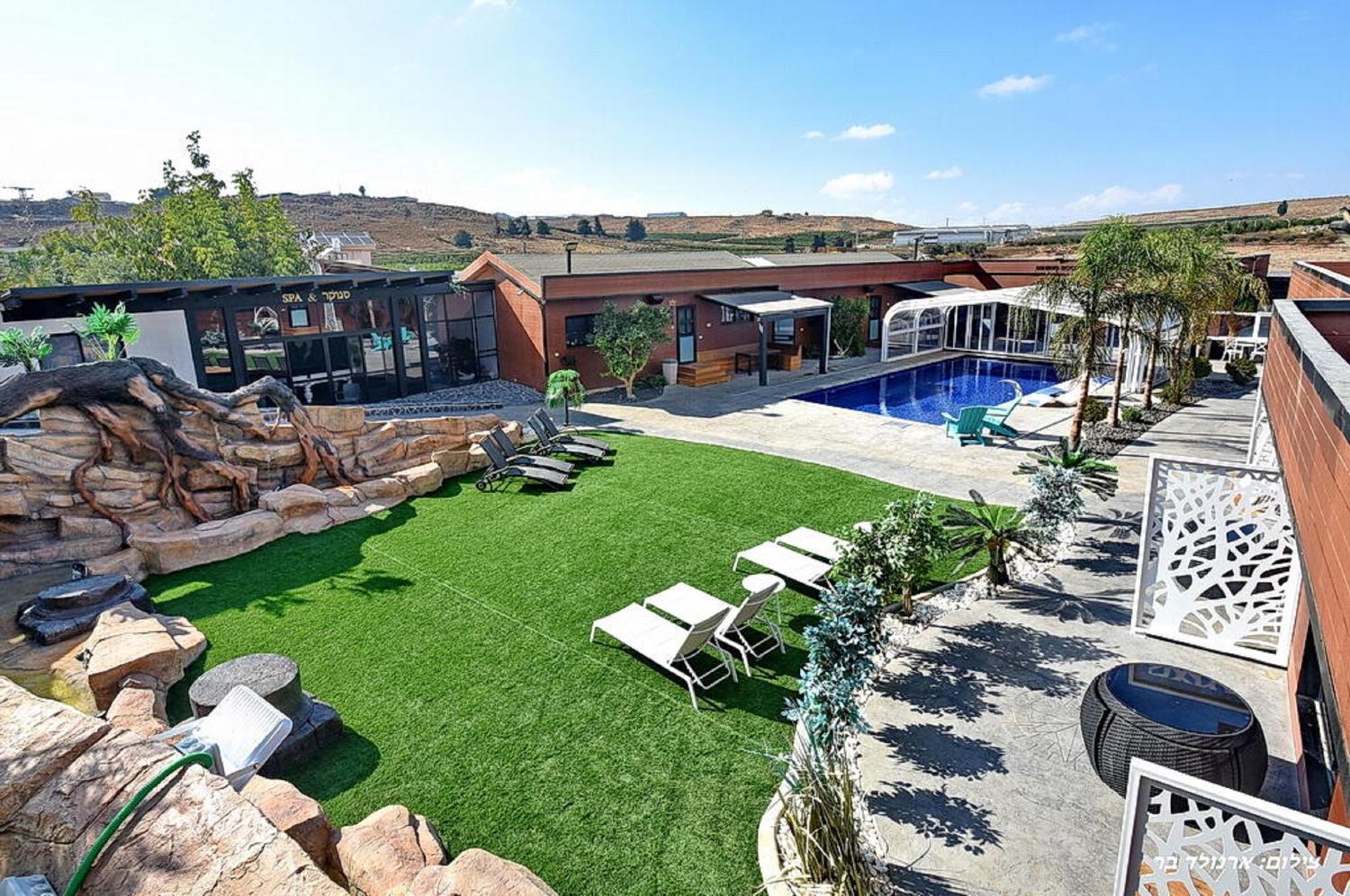 אוטופיה בצפון - מתחם אירוח מפואר Hotel Dalton Luaran gambar